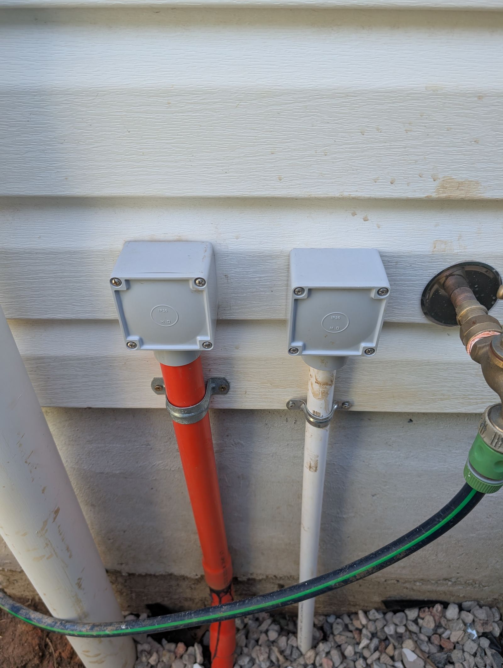 Distribution board jumpered for NBN and phone